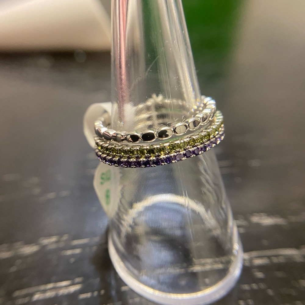 Size 8 ring